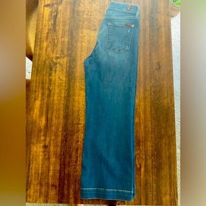 7 For All Mankind Cropped Alexa Jeans
